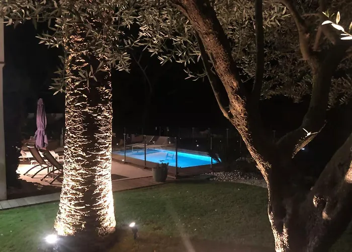 Cantemare فيلة كافالير سور مير